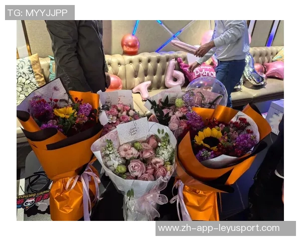 贝林厄姆为女友庆生晒甜蜜合照祝福生日快乐引发热议