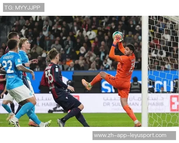 那不勒斯精彩进球波利塔诺助攻斯皮纳佐拉精彩抽射破门