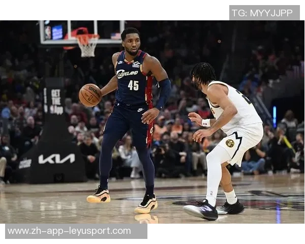 张佳玮分析米切尔的全面能力超越穆雷展现更强爆发力与速度